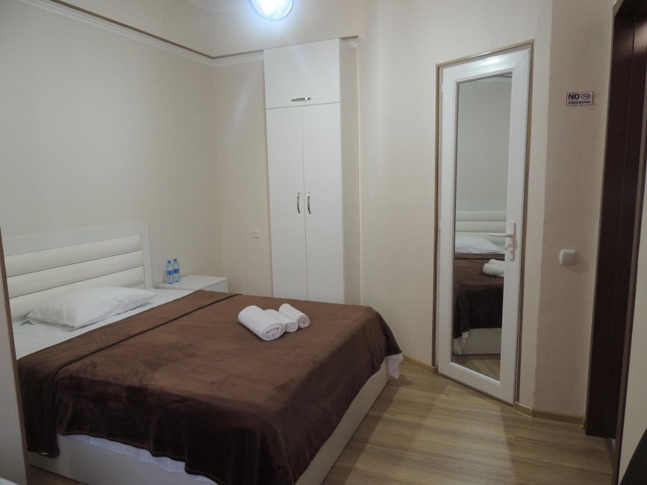 Bed and Breakfast Old Town Ґорі Екстер'єр фото